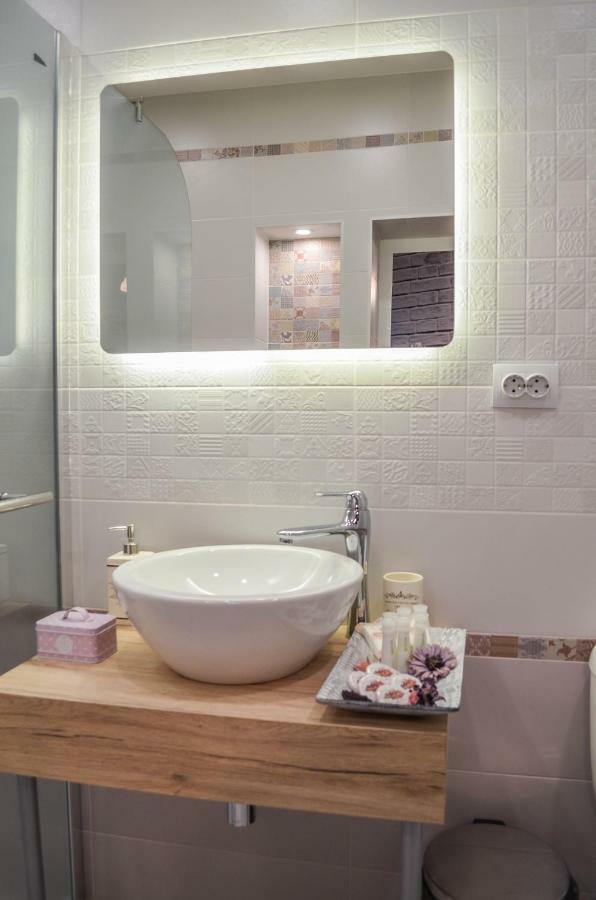 Host Housee Angel'S Apartment -2 Bedroom, 2 Bathroom In Top Centre Σόφια Εξωτερικό φωτογραφία